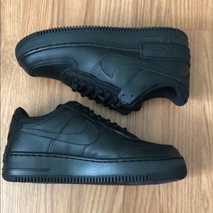 Black Nike AF1s